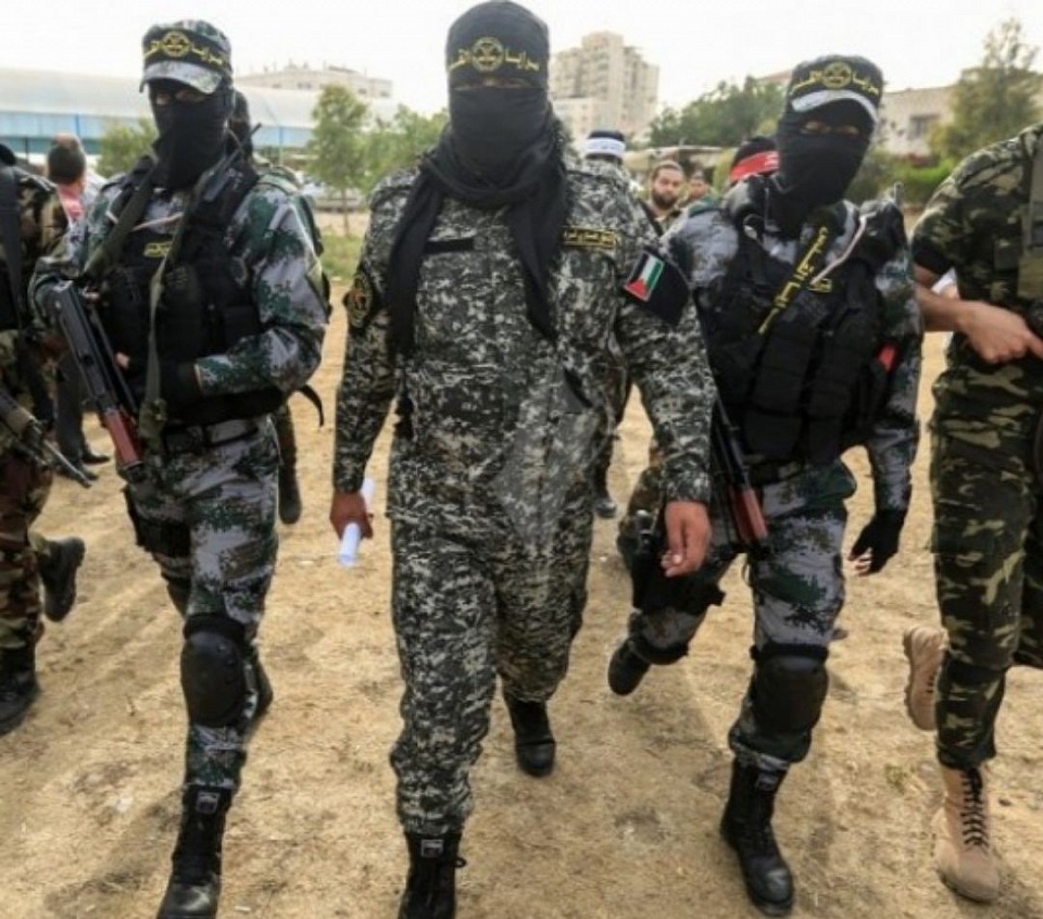 Saraya al-Quds: We targeted a Zionist Merkava tank with an RPG shell that penetrated the vicinity of Abu Rujaila Stadium in the Khuza'a area east of Khan Yunis. Our fighters confirmed that it caught fire.