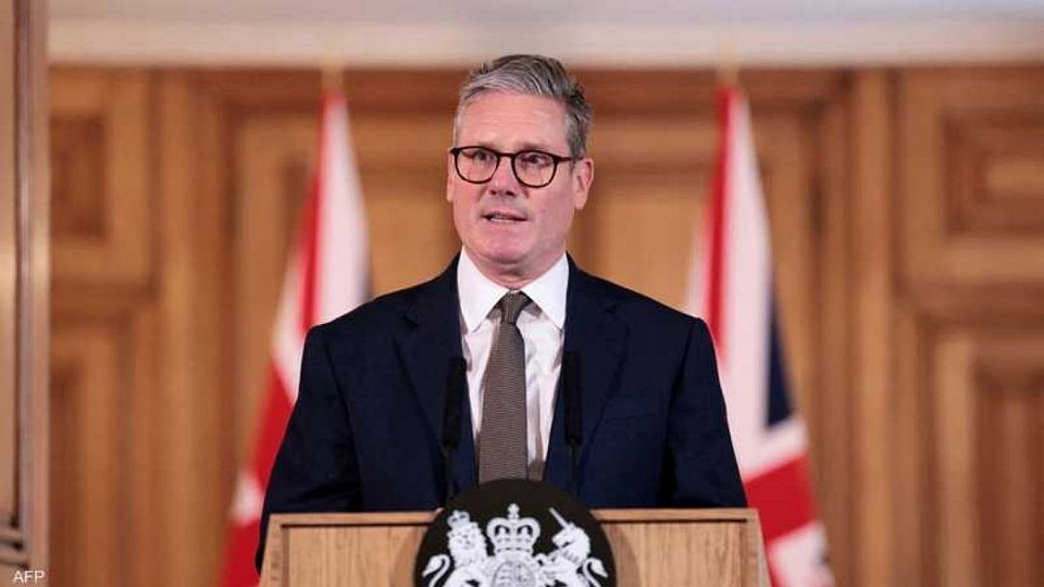 Keir Starmer : Germany has committed to change their law so we can disrupt the supply of small boats.  Working with our international partners gets results for British people.  We will smash the people smuggling gangs and secure our borders.