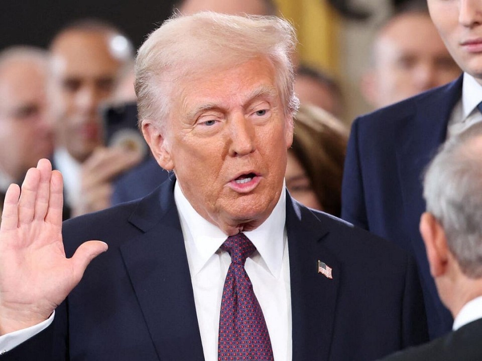 * US President Donald Trump meets with leaders and discusses global conflicts. He is scheduled to meet with Russian President Vladimir Putin to discuss the war in Ukraine, stressing that he will seek a peaceful solution. * In a separate development, Trump signed an order extending the tariff truce with China for 90 days.