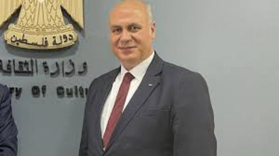 Breaking | Israeli occupation forces detained Palestinian Minister of Culture Imad Hamdan and assaulted his companions during his visit to Kafr Ni'ma, west of Ramallah, in the occupied West Bank.