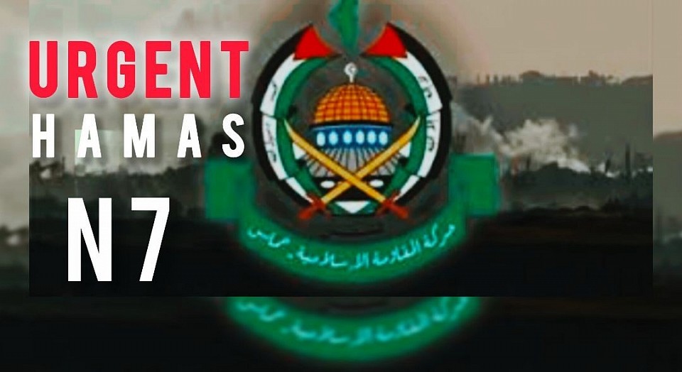 Hamas has submitted a response to a ceasefire proposal to Qatari and Egyptian mediators, in line with the recent joint US-Qatari-Egyptian “bridge proposal” of August 16, 2025, aimed at ending the Gaza war and releasing the hostages, a process complicated by historical refusals such as the US envoy’s rejection of a similar Hamas offer in June 2025. Data from Al Jazeera and The Guardian indicate that more than 62,000 Palestinians have been killed in the 22 months of conflict, highlighting the urgency of ceasefire talks, despite previous negotiations stalling over disagreements over prisoner exchanges and the terms of a permanent ceasefire.