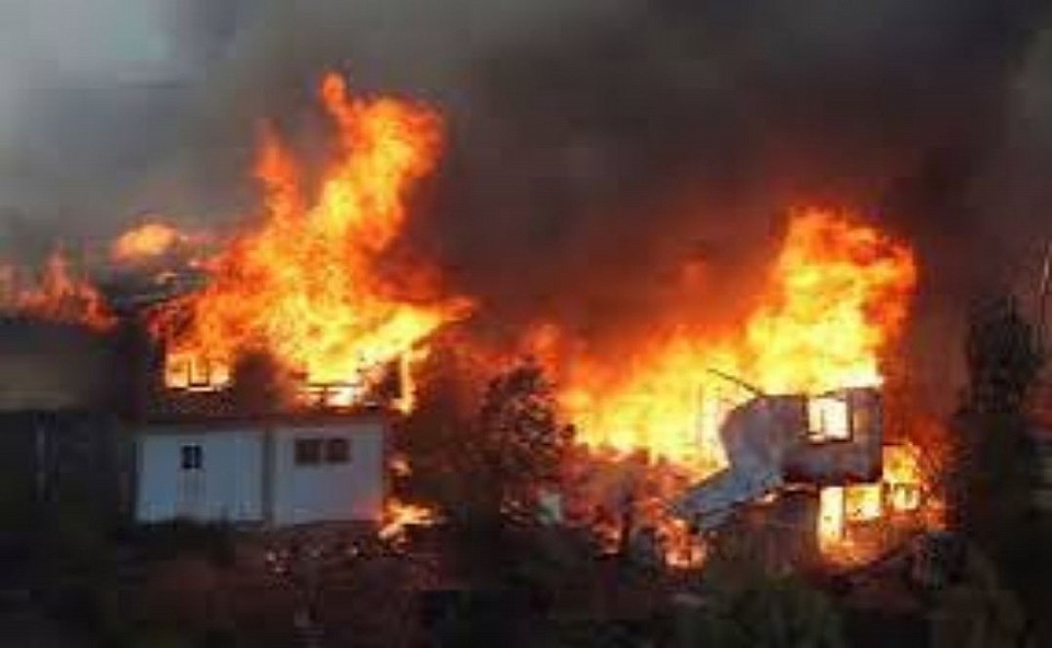 Warnings have been issued to residents of the Sheikh Radwan neighborhood, Al-Jalaa Street, and Jabalia Al-Nazla neighborhoods in northern and central Gaza City, warning them of the danger of inhaling toxic gases resulting from the widespread bombings carried out by the Israeli army in areas north of the Strip.