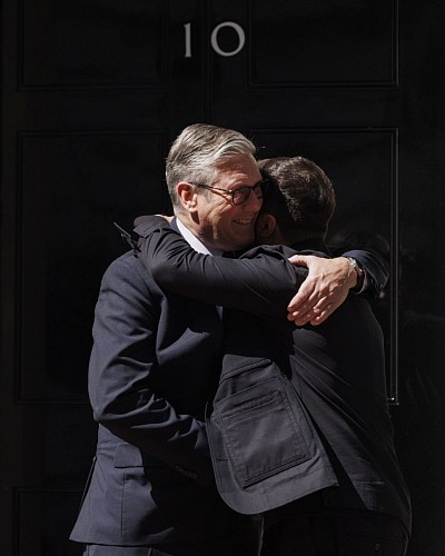 UK Prime Minister Keir Starmer embraces Volodymyr Zelensky during his visit to Britain