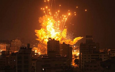 A recent photo of the Israeli artillery shelling of the Gaza Strip