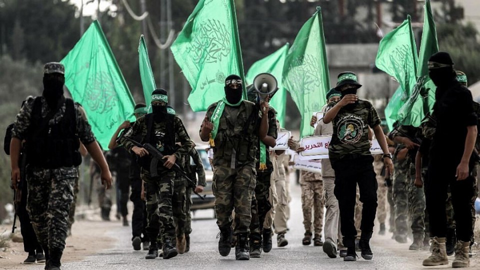 Hamas Movement:  🔵We consider the Israeli occupation's demolition of UNRWA facilities in Jerusalem a violation of international law and a blatant disregard for the United Nations.  🔵We demand widespread international condemnation and that the occupation be compelled to cease targeting the agency to ensure the continuation of its role and mandate.  🔵We call upon human rights organizations to pursue the leaders of the occupation and bring them before international courts to be held accountable for their crimes.