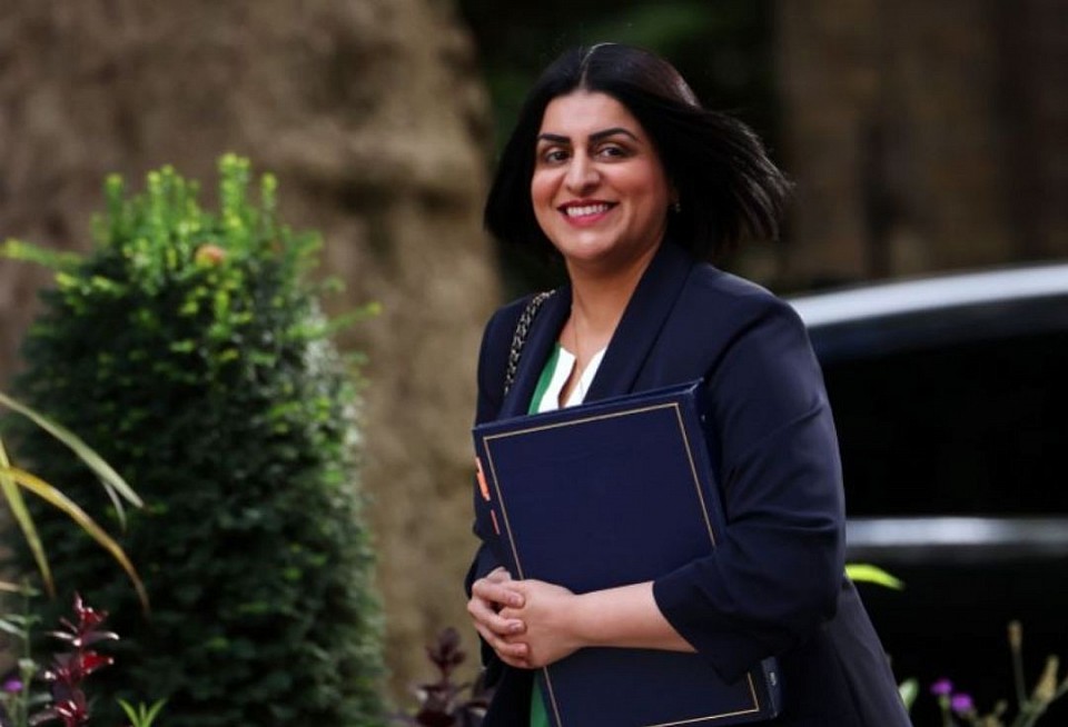 British Home Secretary Shabana Mahmood is reinstating deportation laws passed under Tony Blair's administration, aiming to expedite the removal of foreign criminals and rejected asylum seekers. This move is intended to prevent individuals from using human rights laws to delay their departure. The policy could affect thousands of people, as their appeals are likely to be heard in their countries of origin.