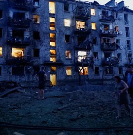 Fire engulfs buildings in Ukraine